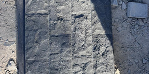 Плитка из базальта (Габбро) Black Basalt Rock (1)