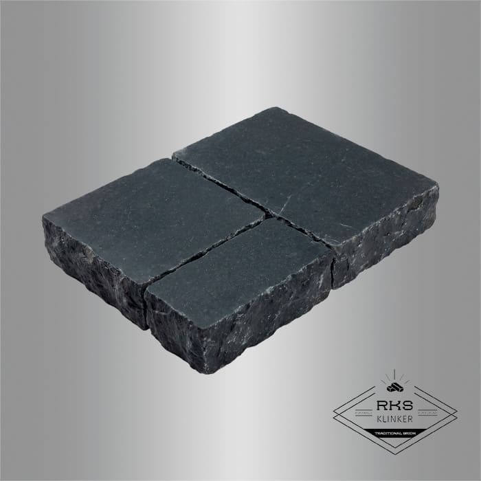 Брусчатка из известняка RKS Slate Belgian Black Ландхаус в Краснодаре