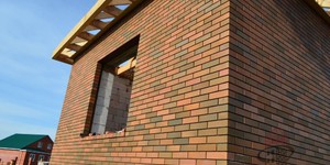 Фото кладки фасада из кирпича облицовочного Браер кладка, гладкий, 1НФ (13)